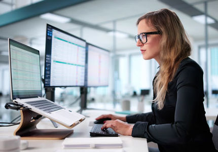 02-Einkaufsvorteile-aus-jedem-Standort-AdobeStock_1637412453_0